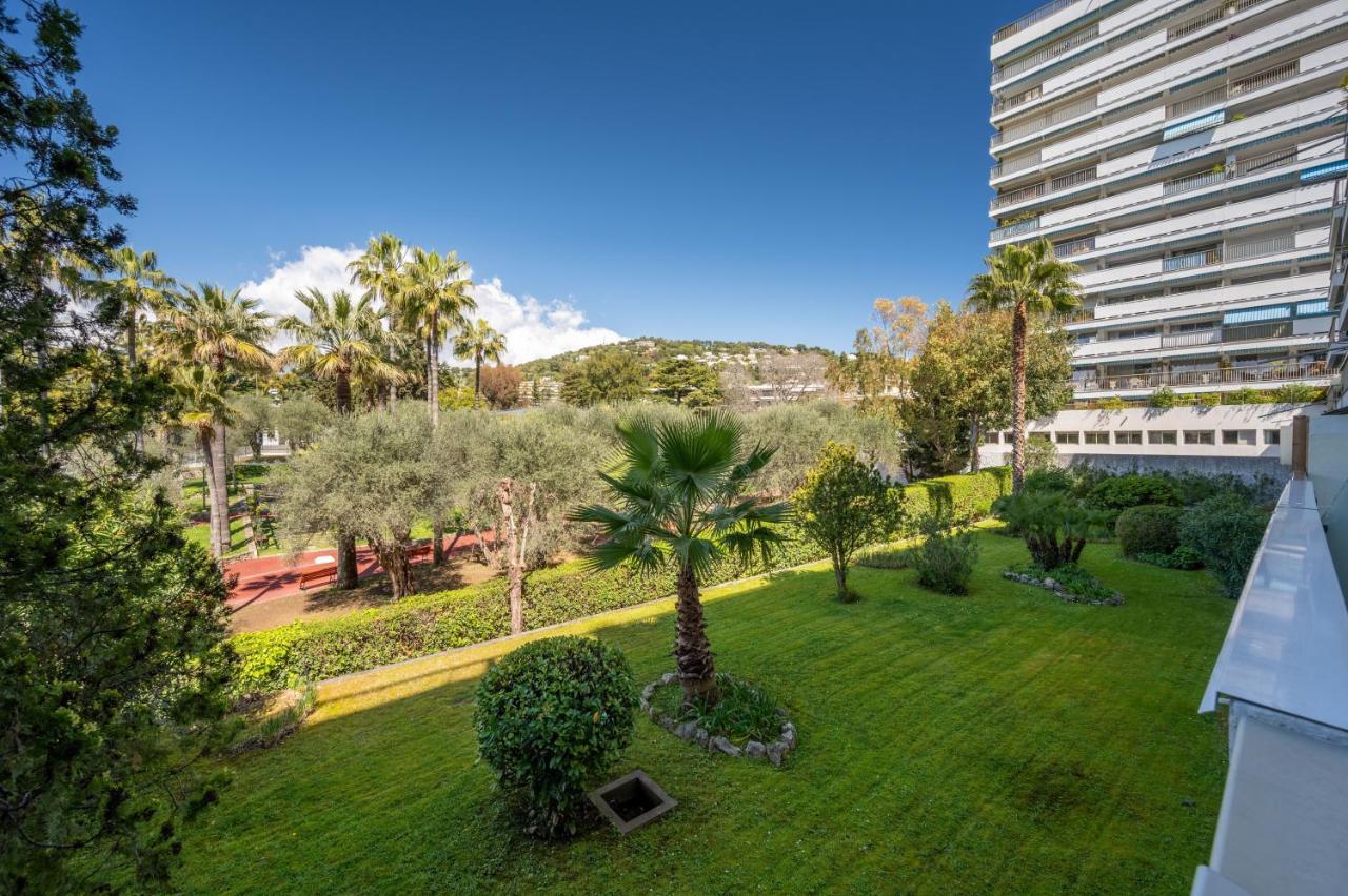 Le Vallauris Cannes Exteriör bild